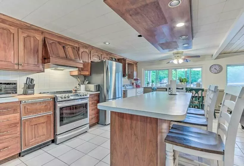 Serene Lake Of The Ozarks Retreat W/ Private Dock!