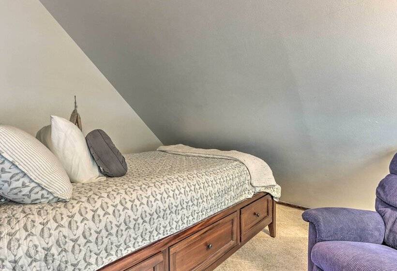 Serene Lake Of The Ozarks Retreat W/ Private Dock!