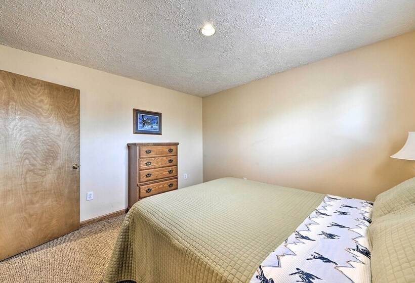 Ski In/ski Out Ghent Cabin W/ Mountain Views!