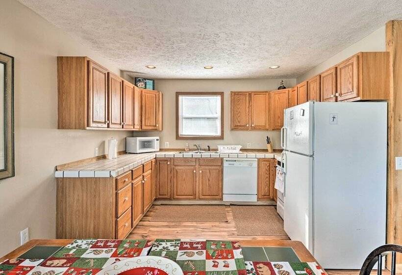 Ski In/ski Out Ghent Cabin W/ Mountain Views!