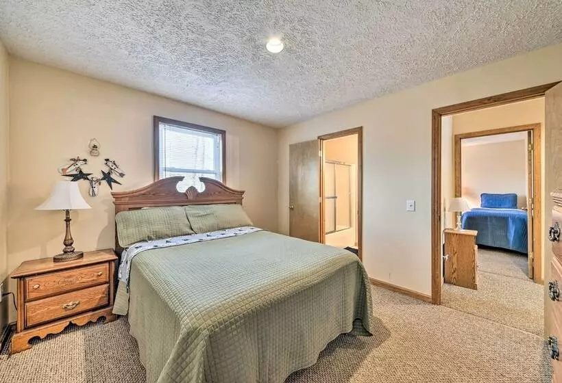 Ski In/ski Out Ghent Cabin W/ Mountain Views!