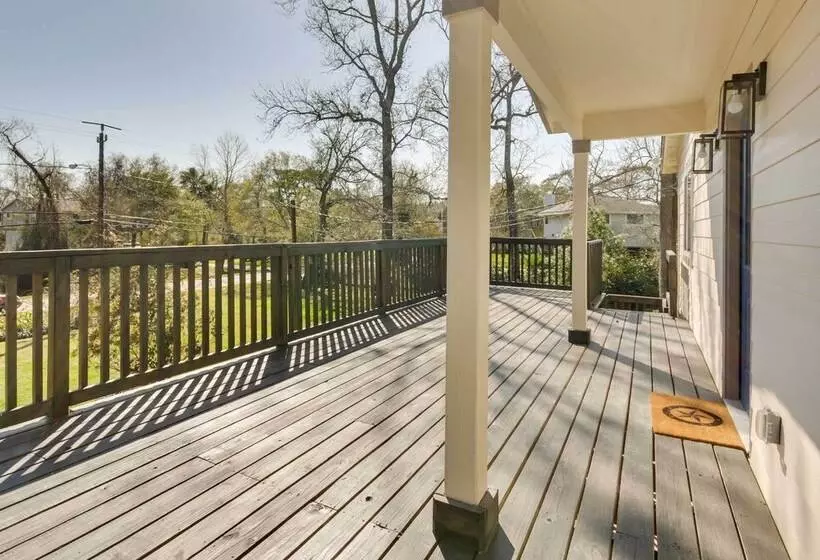 Spacious San Jacinto River Home W/ Waterfront Deck