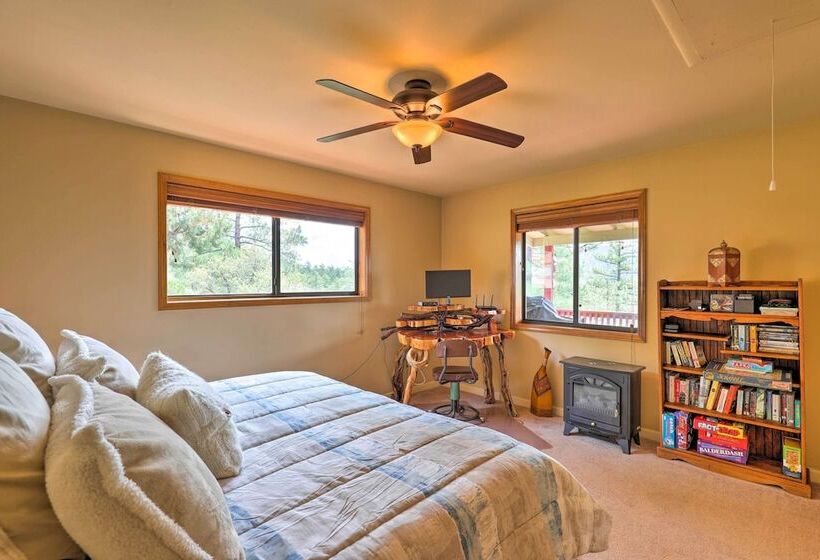 Strawberry Hideaway In The Pines W/ Hot Tub!