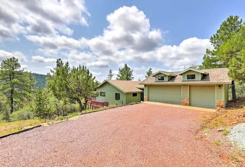 Strawberry Hideaway In The Pines W/ Hot Tub!