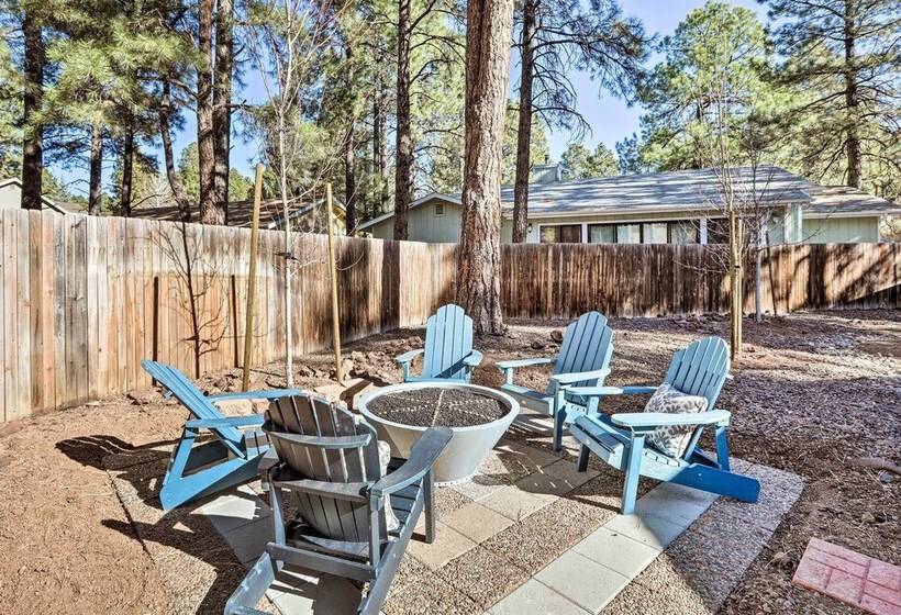 Stylish Flagstaff Hideaway W/ Hot Tub & Fire Pit!