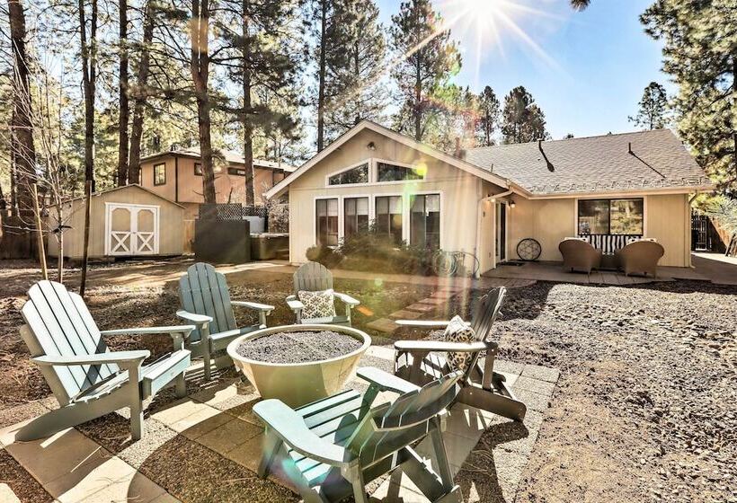 Stylish Flagstaff Hideaway W/ Hot Tub & Fire Pit!