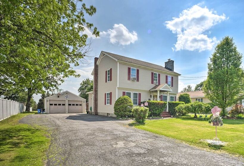 Stylish Suburban Getaway, 10 Miles To Royal Mtn!