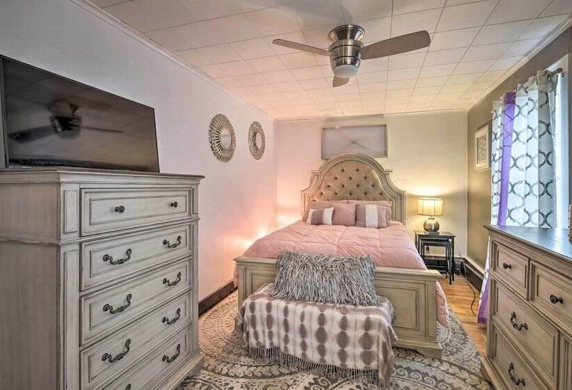 Stylish Suburban Getaway, 10 Miles To Royal Mtn!