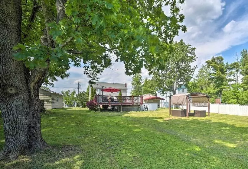 Stylish Suburban Getaway, 10 Miles To Royal Mtn!