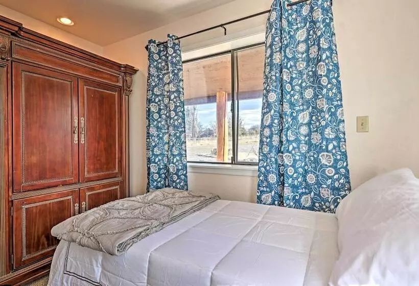 The Eagar House  White Mountains Gem W/ Views!