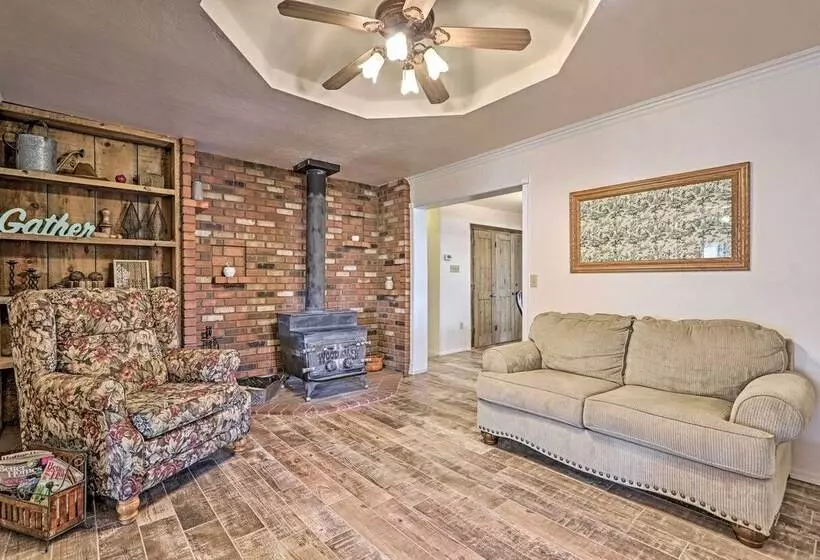 The Eagar House  White Mountains Gem W/ Views!