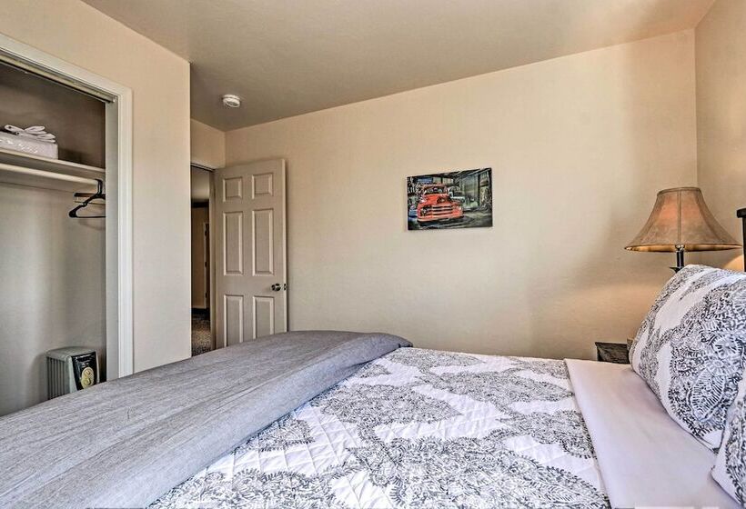 The Eagar House  White Mountains Gem W/ Views!