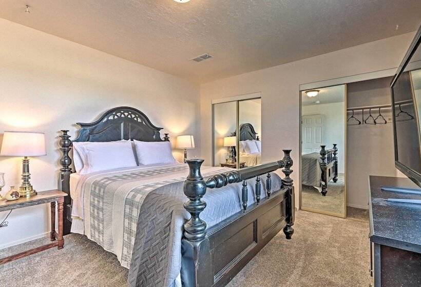 The Eagar House  White Mountains Gem W/ Views!