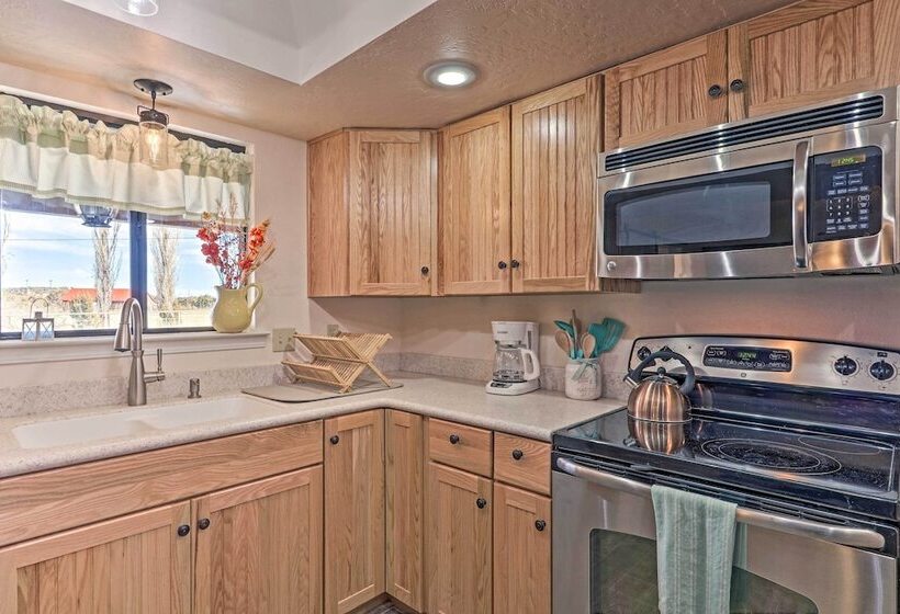 The Eagar House  White Mountains Gem W/ Views!