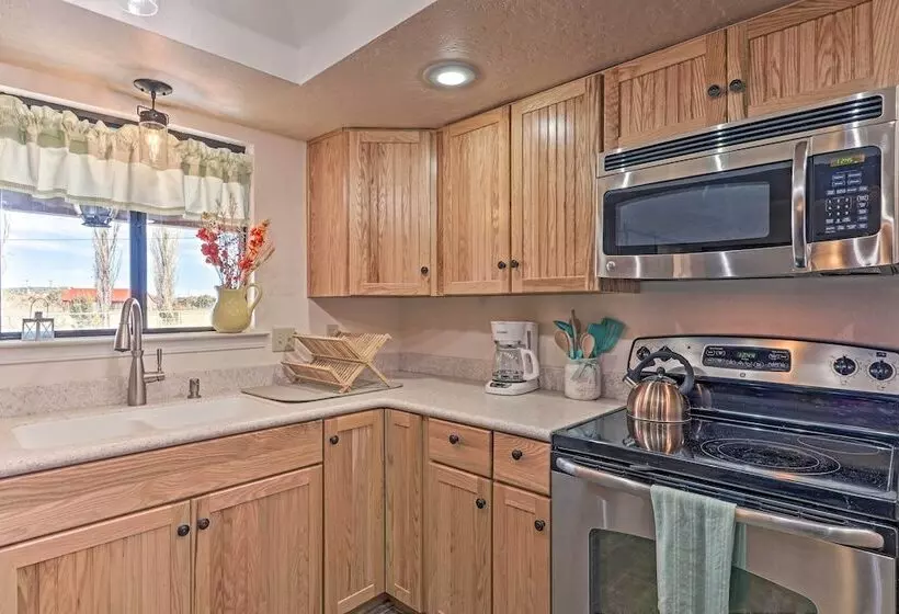 The Eagar House  White Mountains Gem W/ Views!