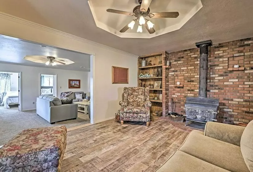 The Eagar House  White Mountains Gem W/ Views!