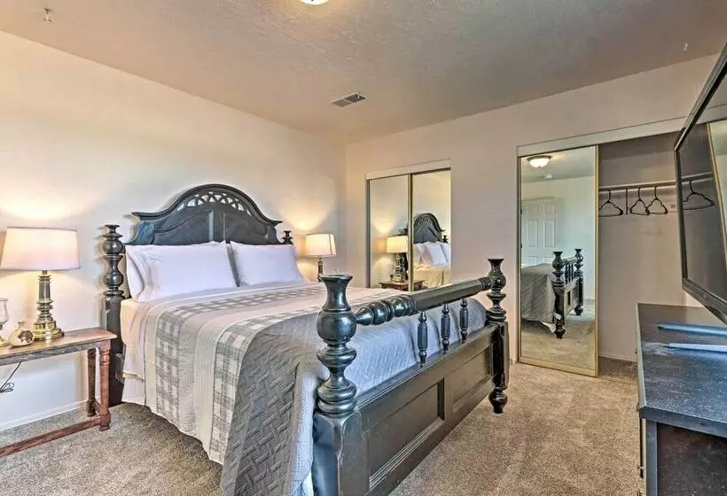 The Eagar House  White Mountains Gem W/ Views!