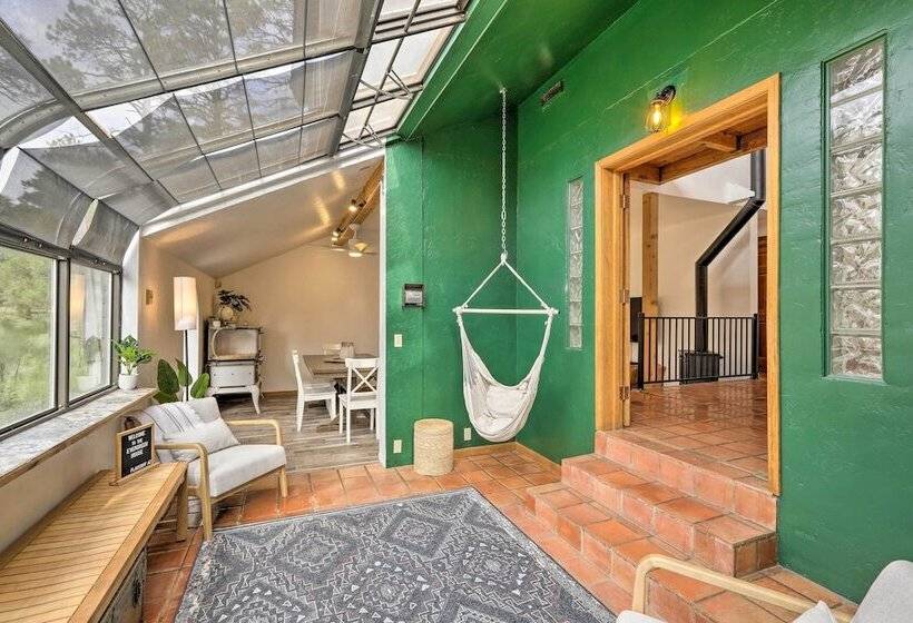 The Evergreen House: 5 Acres, Hot Tub, & Ac!