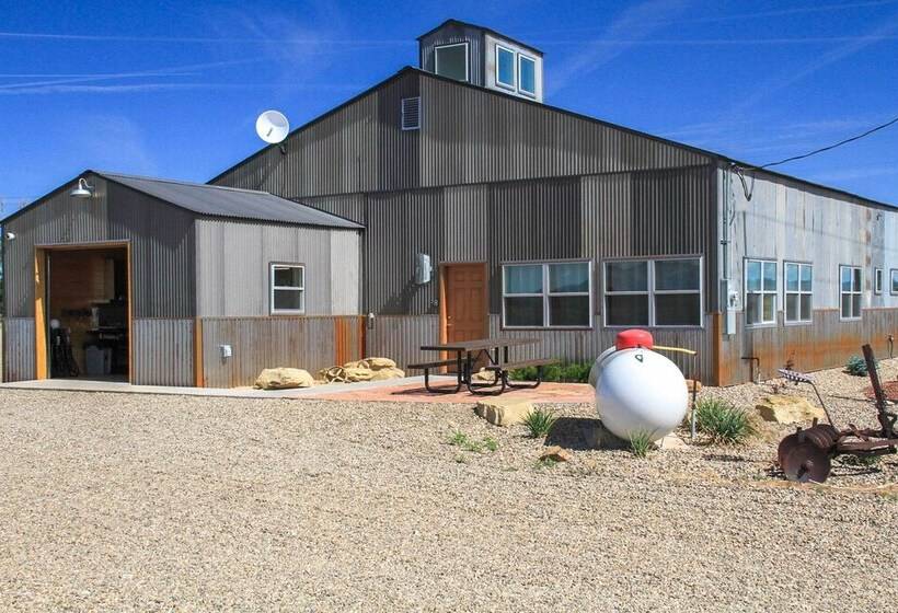 Unique Cortez Family Getaway W/ Mountain Views!