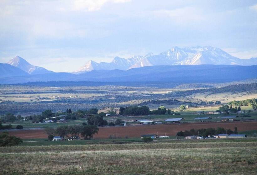 Unique Cortez Family Getaway W/ Mountain Views!