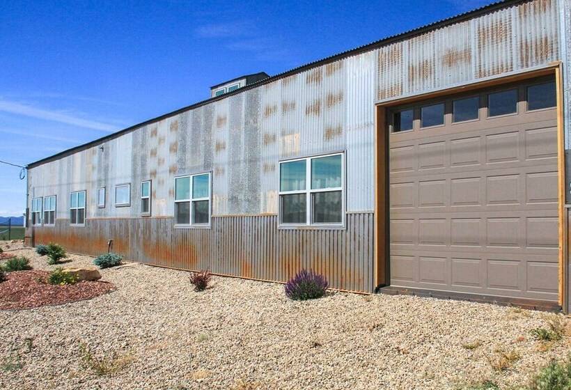 Unique Cortez Family Getaway W/ Mountain Views!