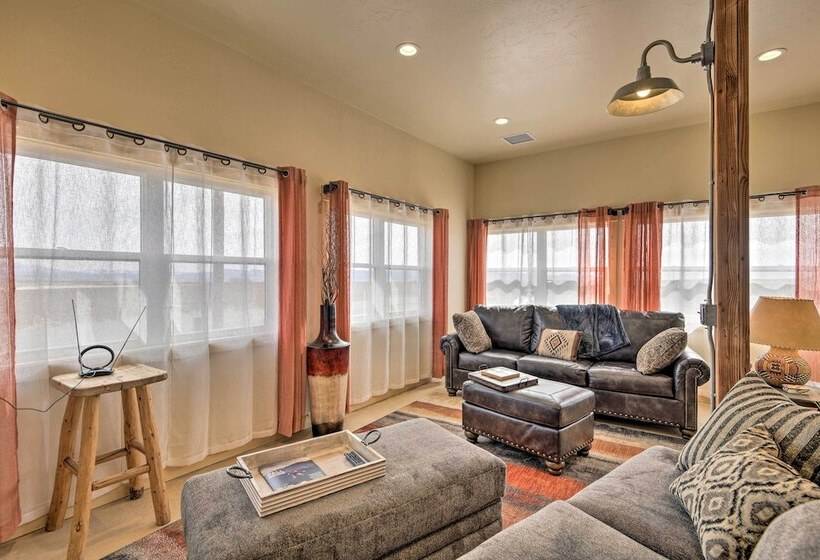 Unique Cortez Family Getaway W/ Mountain Views!