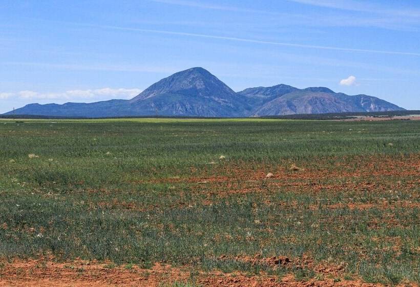 Unique Cortez Family Getaway W/ Mountain Views!