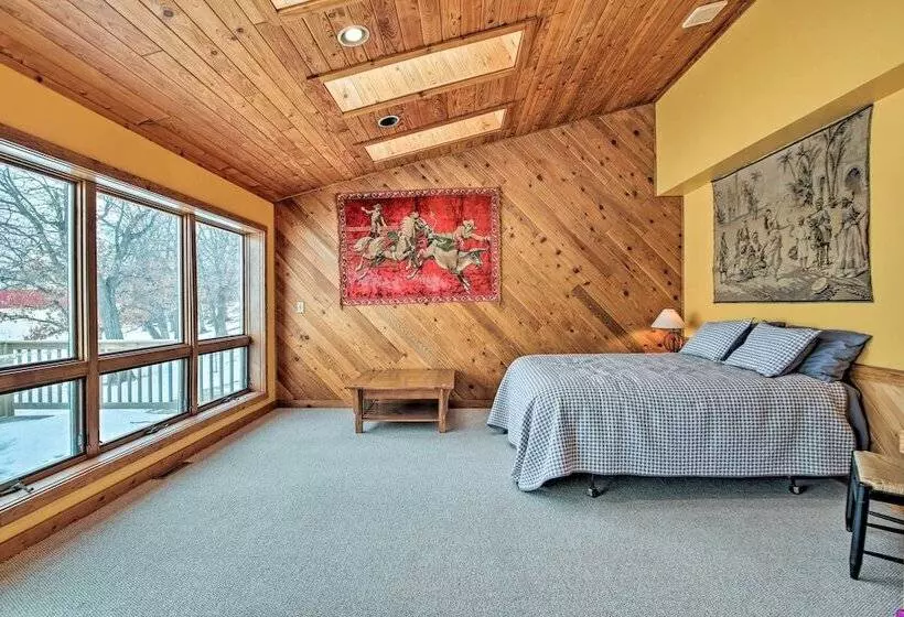 Updated Cabin On 7 Acres   Day Trip To Lake Geneva