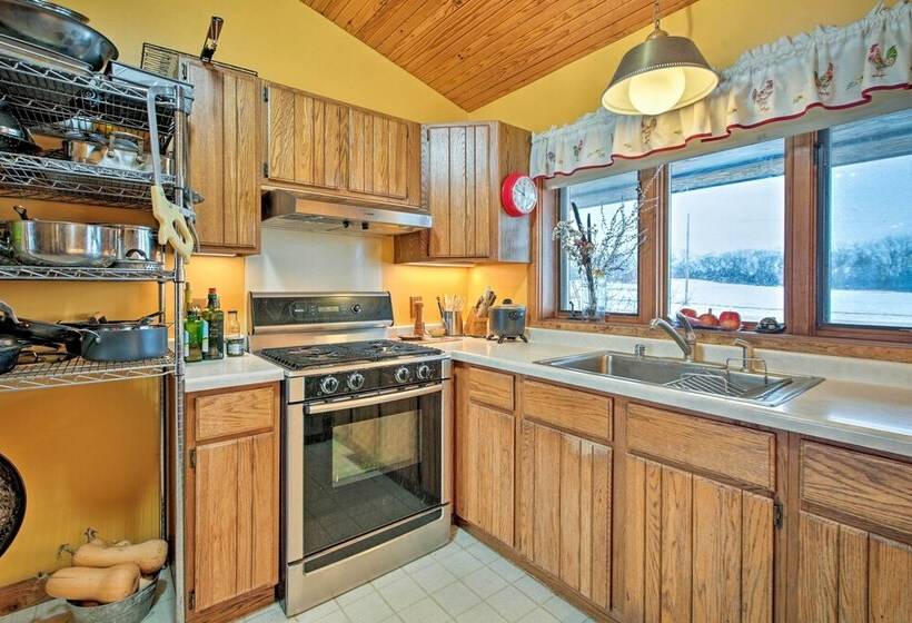 Updated Cabin On 7 Acres   Day Trip To Lake Geneva