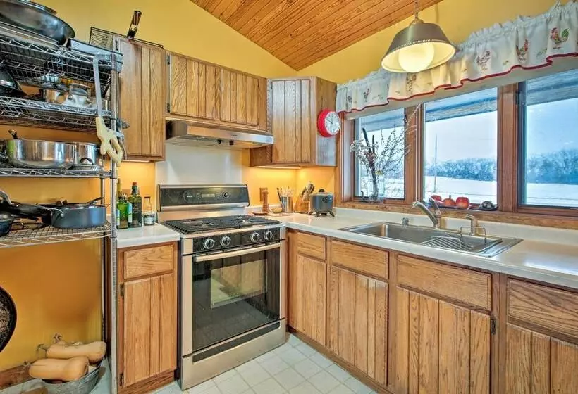 Updated Cabin On 7 Acres   Day Trip To Lake Geneva