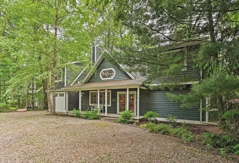 Upscale Family Retreat W/ Fire Pit, Walk To Beach!