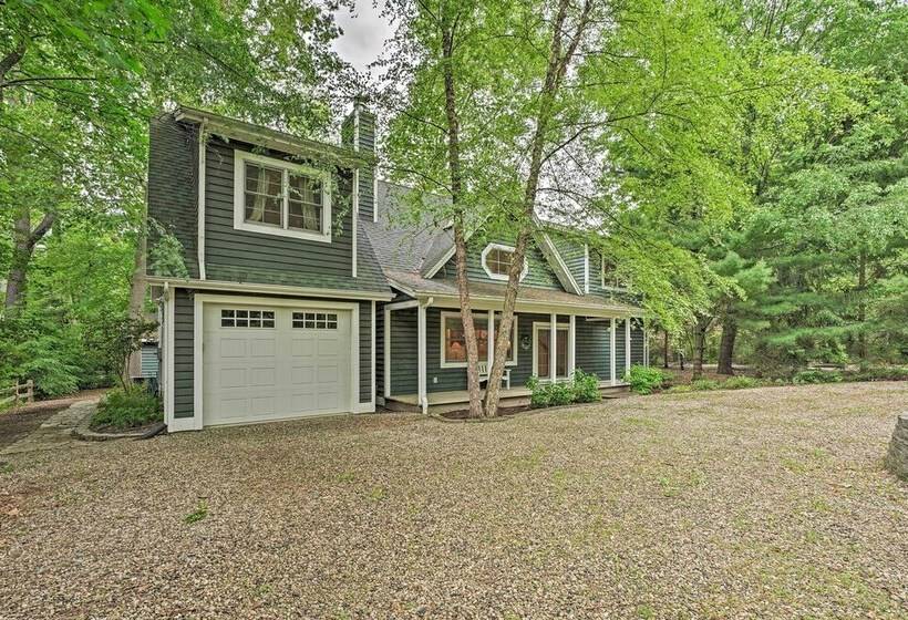 Upscale Family Retreat W/ Fire Pit, Walk To Beach!