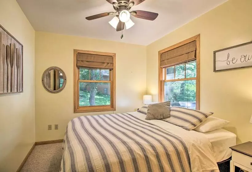 Waterfront Leech Lake Cabin W/ Dock, Fire Pit