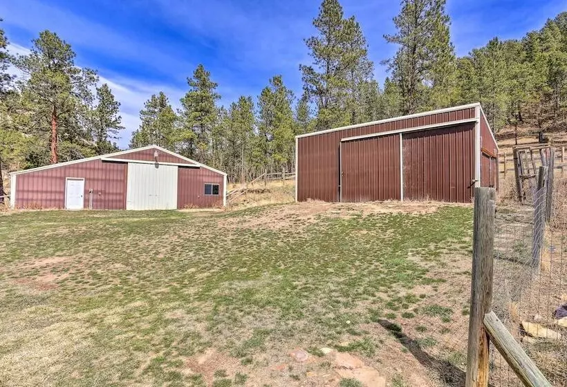 Wyoming Nature Retreat: 19 Mi To Devils Tower