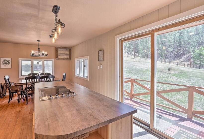 Wyoming Nature Retreat: 19 Mi To Devils Tower