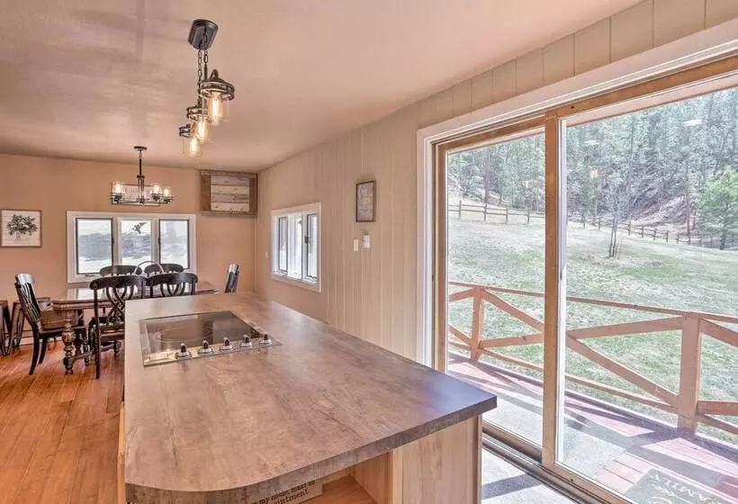 Wyoming Nature Retreat: 19 Mi To Devils Tower