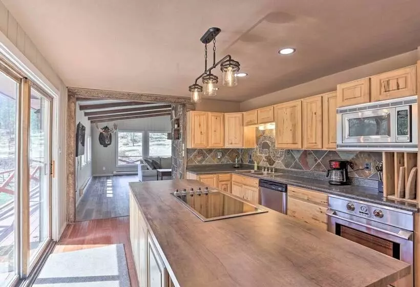 Wyoming Nature Retreat: 19 Mi To Devils Tower