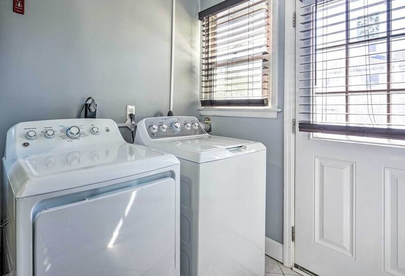 Atlantic City Digs ~ 1 Mi To Beach & Casinos!