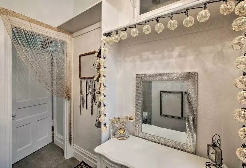 Beautiful Downtown House < 3 Miles To Hiking & Usu