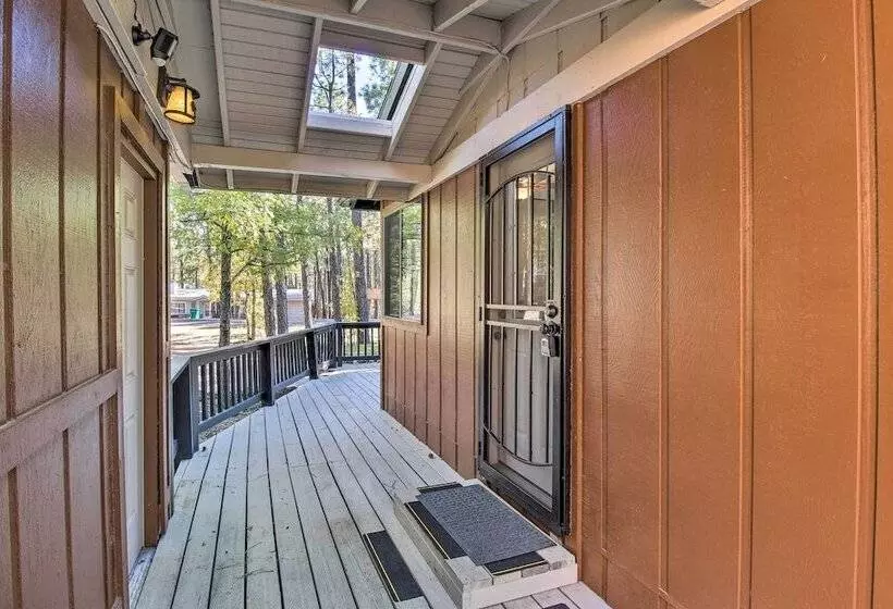 Fireplace, Deck & Grill: Pinetop Cabin Rental!