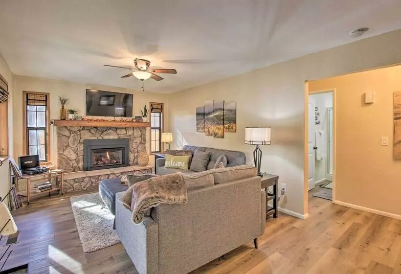 Fireplace, Deck & Grill: Pinetop Cabin Rental!