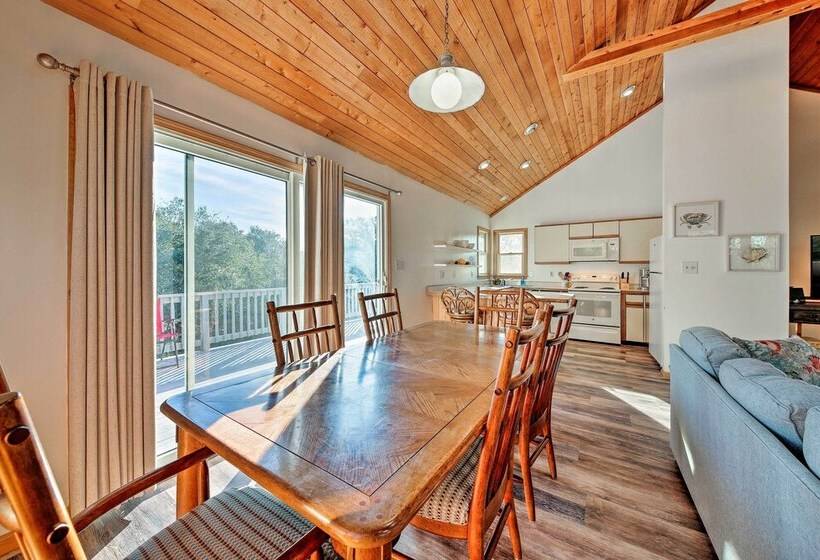 Bright Southern Shores Family Home < 1 Mi To Beach