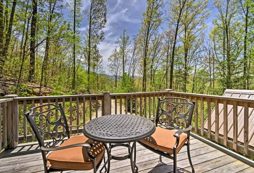 Mins From Polar Express Train: Bryson City Cabin!