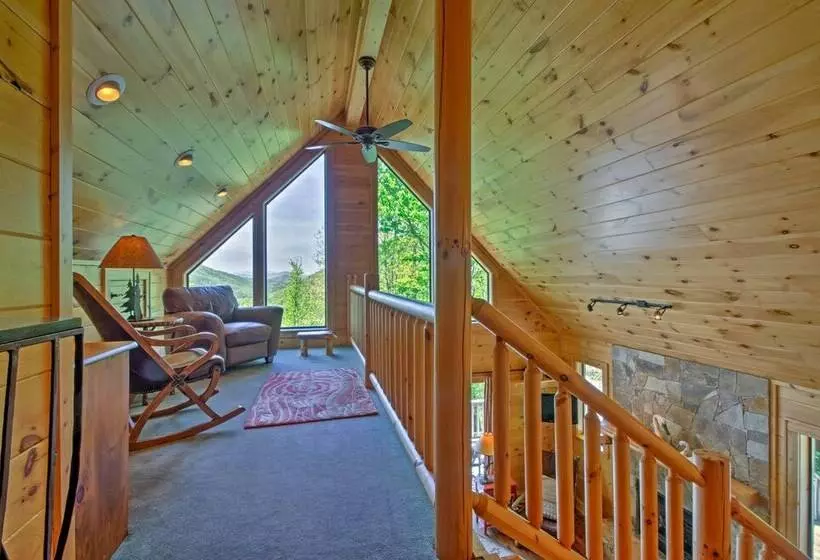 Mins From Polar Express Train: Bryson City Cabin!