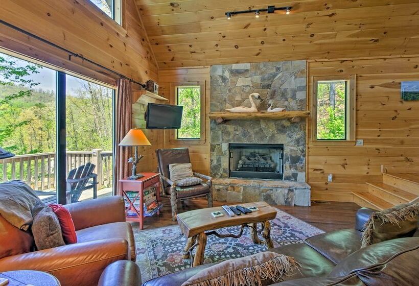 Mins From Polar Express Train: Bryson City Cabin!