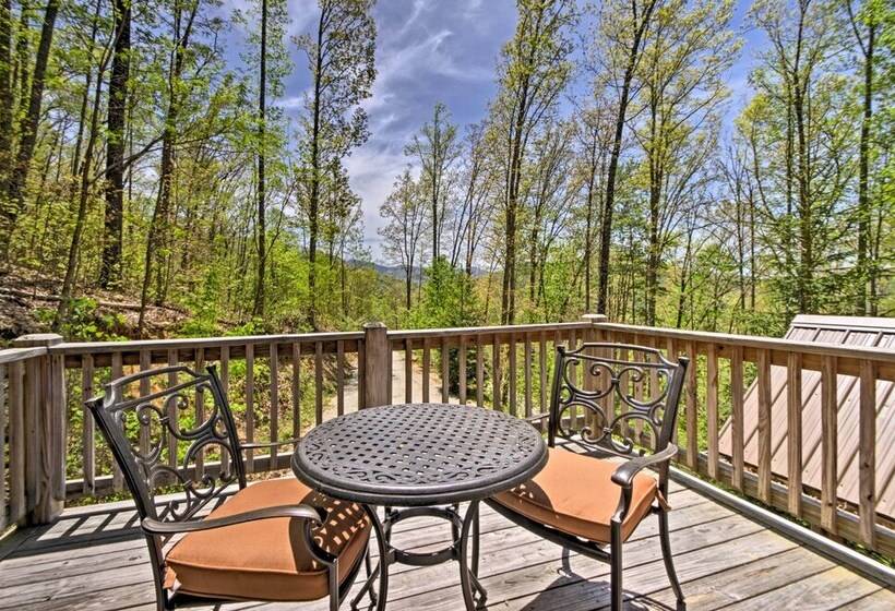 Mins From Polar Express Train: Bryson City Cabin!