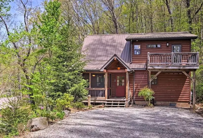 Mins From Polar Express Train: Bryson City Cabin!