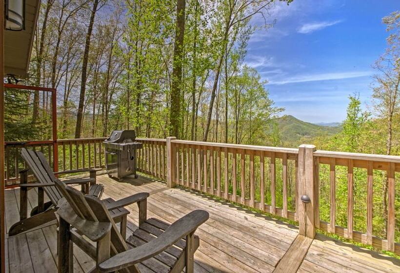 Mins From Polar Express Train: Bryson City Cabin!