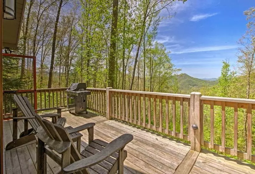 Mins From Polar Express Train: Bryson City Cabin!