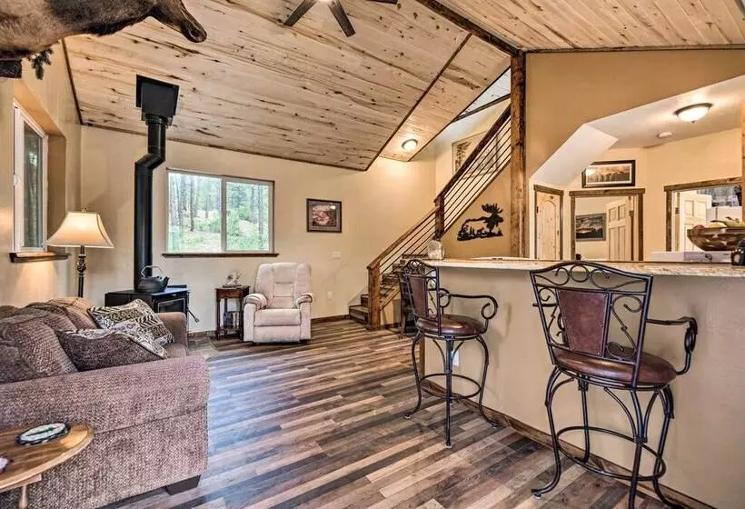 Cabin At The Little Ranch : Hiking On Site!